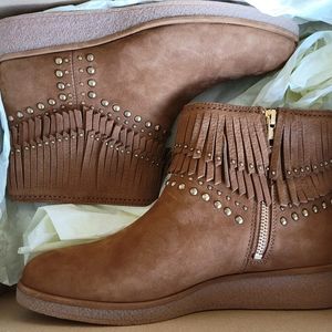 UGG Ariane Chestnut Fringe Boots Size 8